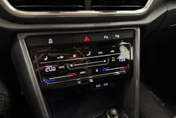 valkoinen Volkswagen T-Roc 2022 kuva 24.