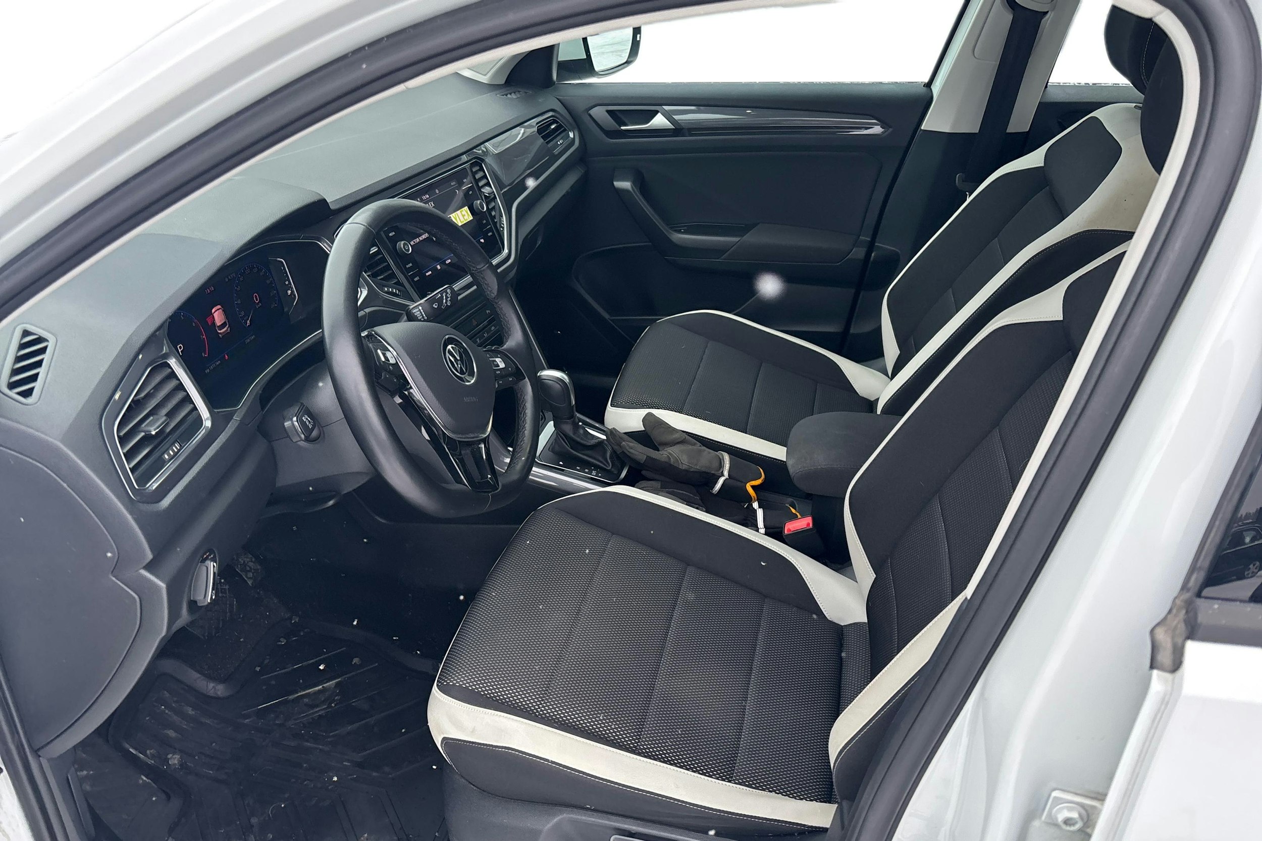 valkoinen Volkswagen T-Roc 2022 kuva 3.