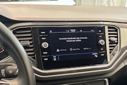 valkoinen Volkswagen T-Roc 2022 kuva 16.