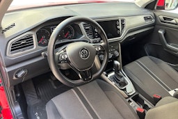 punainen Volkswagen T-Roc 2022 kuva 7.