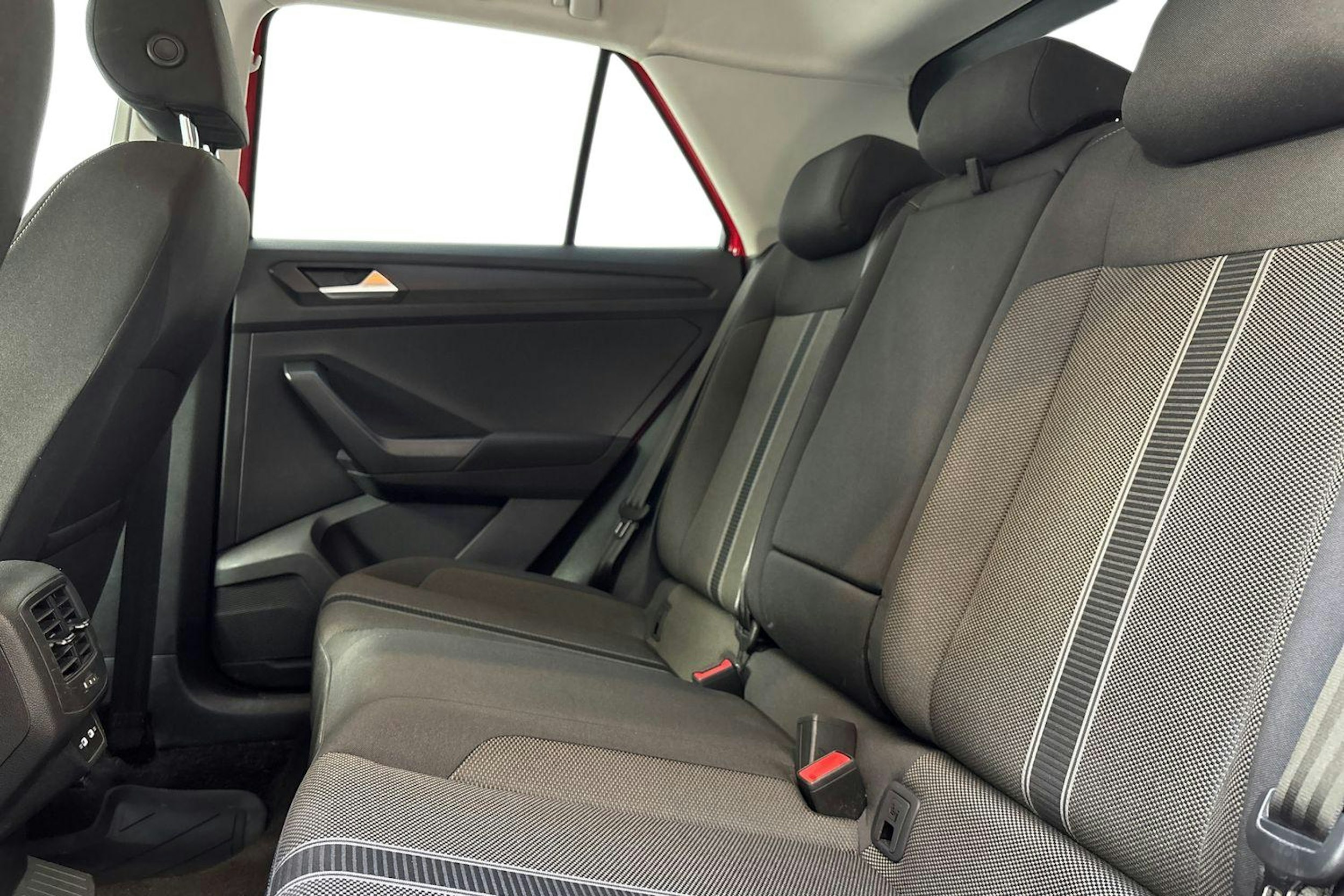 punainen Volkswagen T-Roc 2022 kuva 10.
