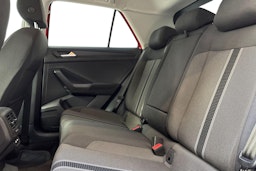 punainen Volkswagen T-Roc 2022 kuva 10.