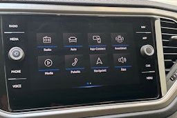 punainen Volkswagen T-Roc 2022 kuva 20.