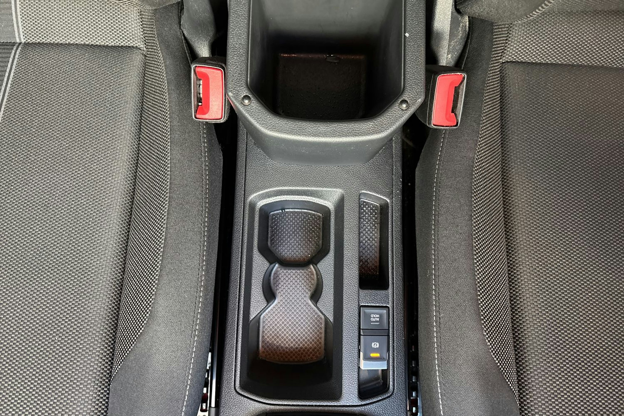 punainen Volkswagen T-Roc 2022 kuva 28.