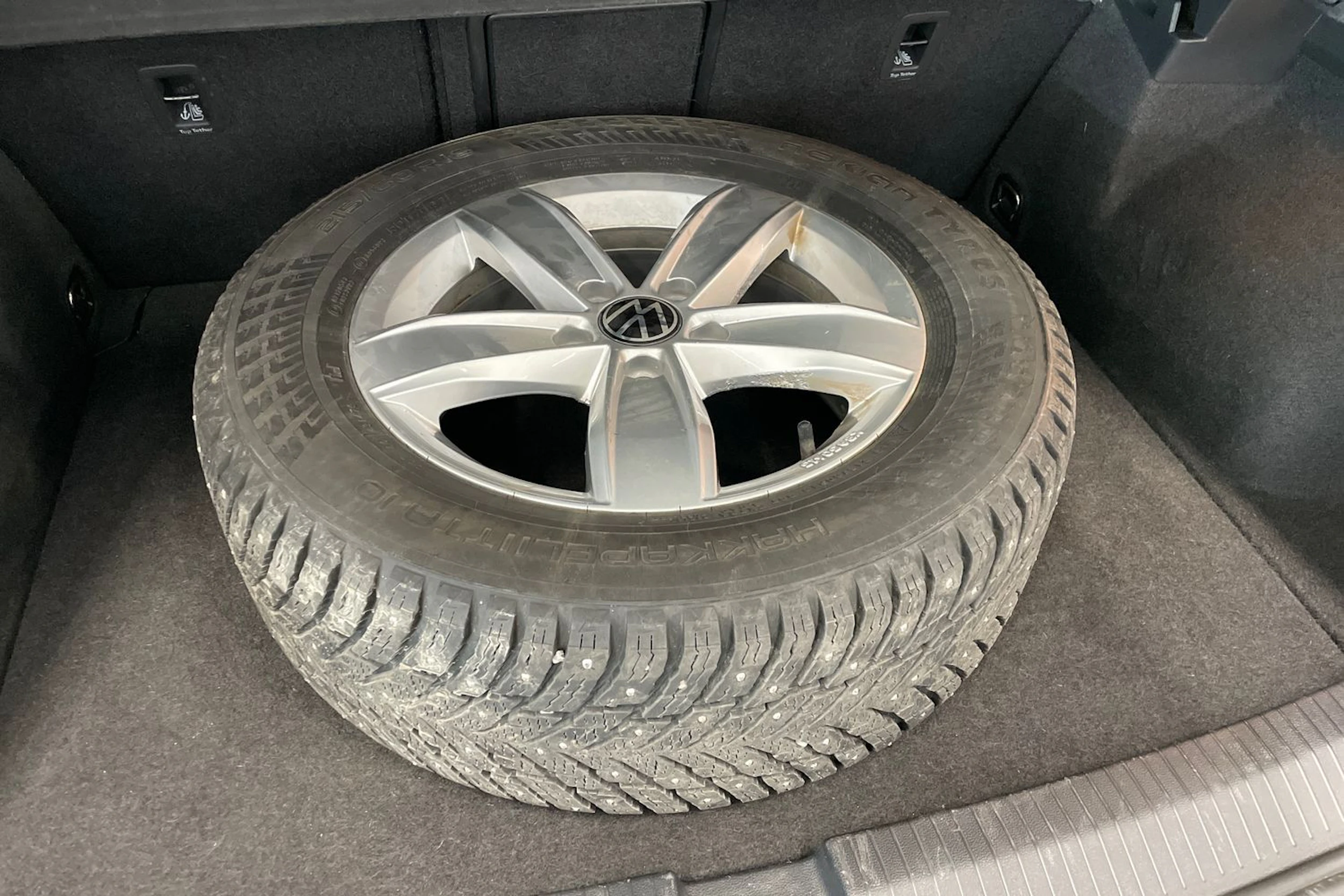 harmaa Volkswagen T-Roc 2022 kuva 10.