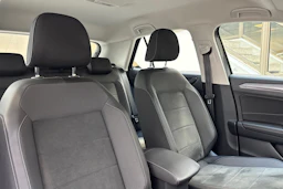 harmaa Volkswagen T-Roc 2022 kuva 26.