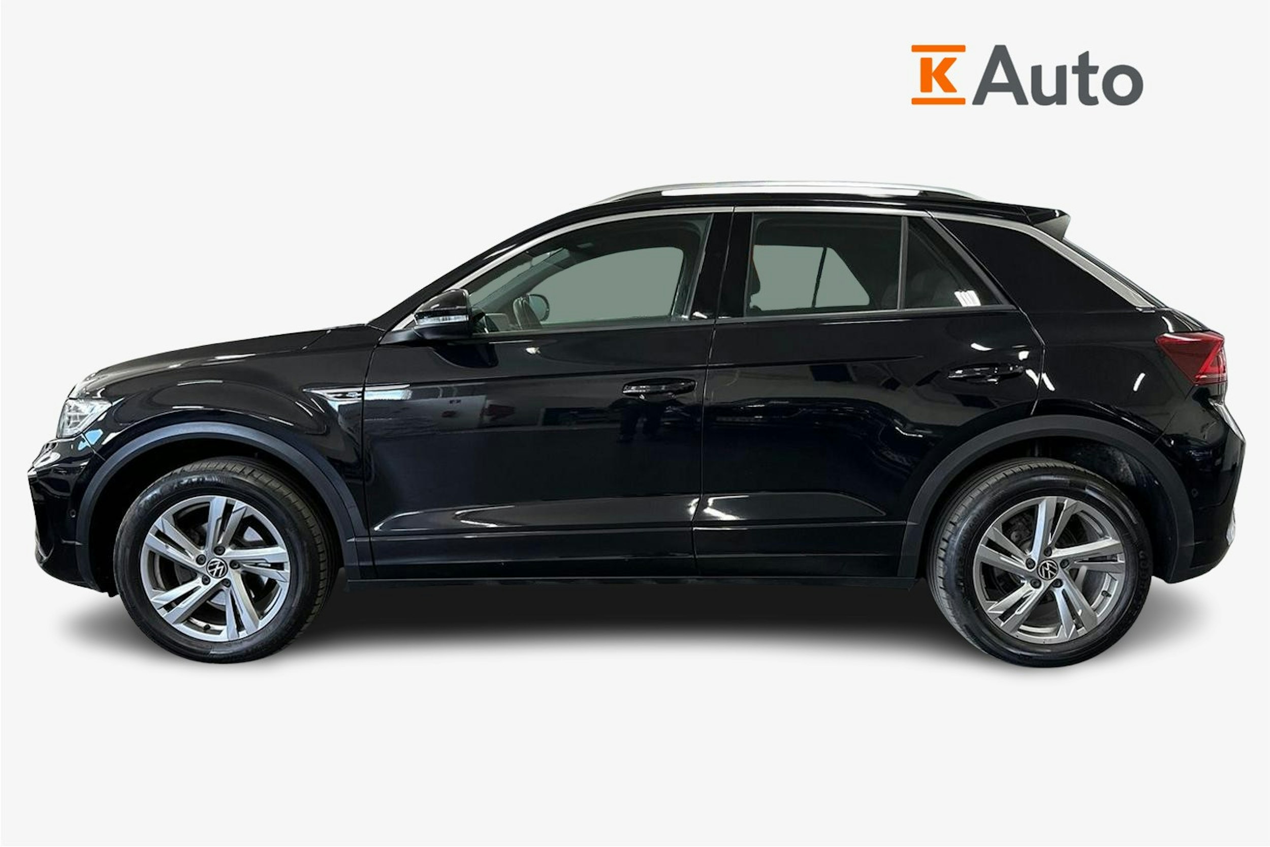 Musta Volkswagen T-Roc 2022 kuva 5.