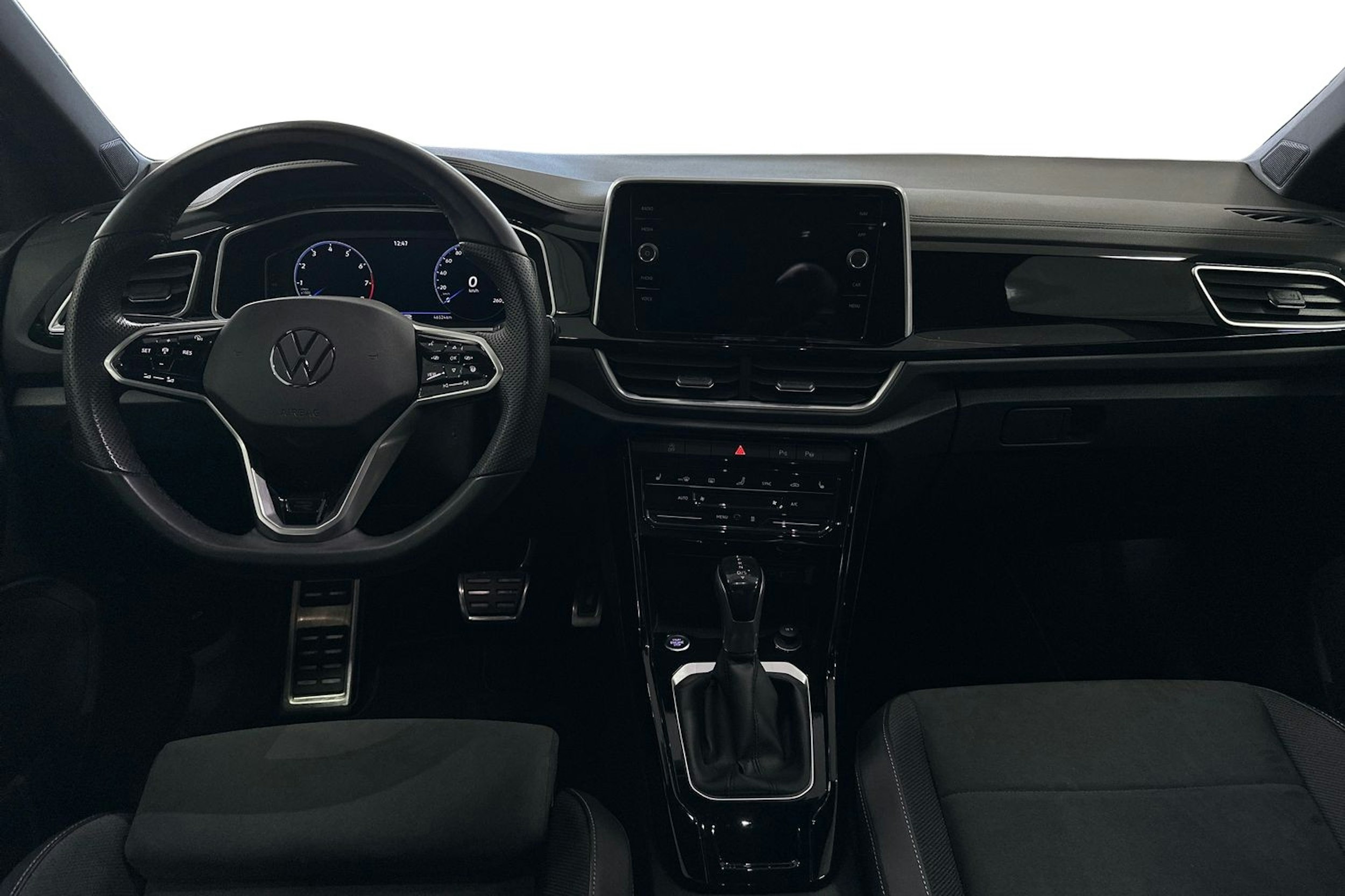 Musta Volkswagen T-Roc 2022 kuva 7.