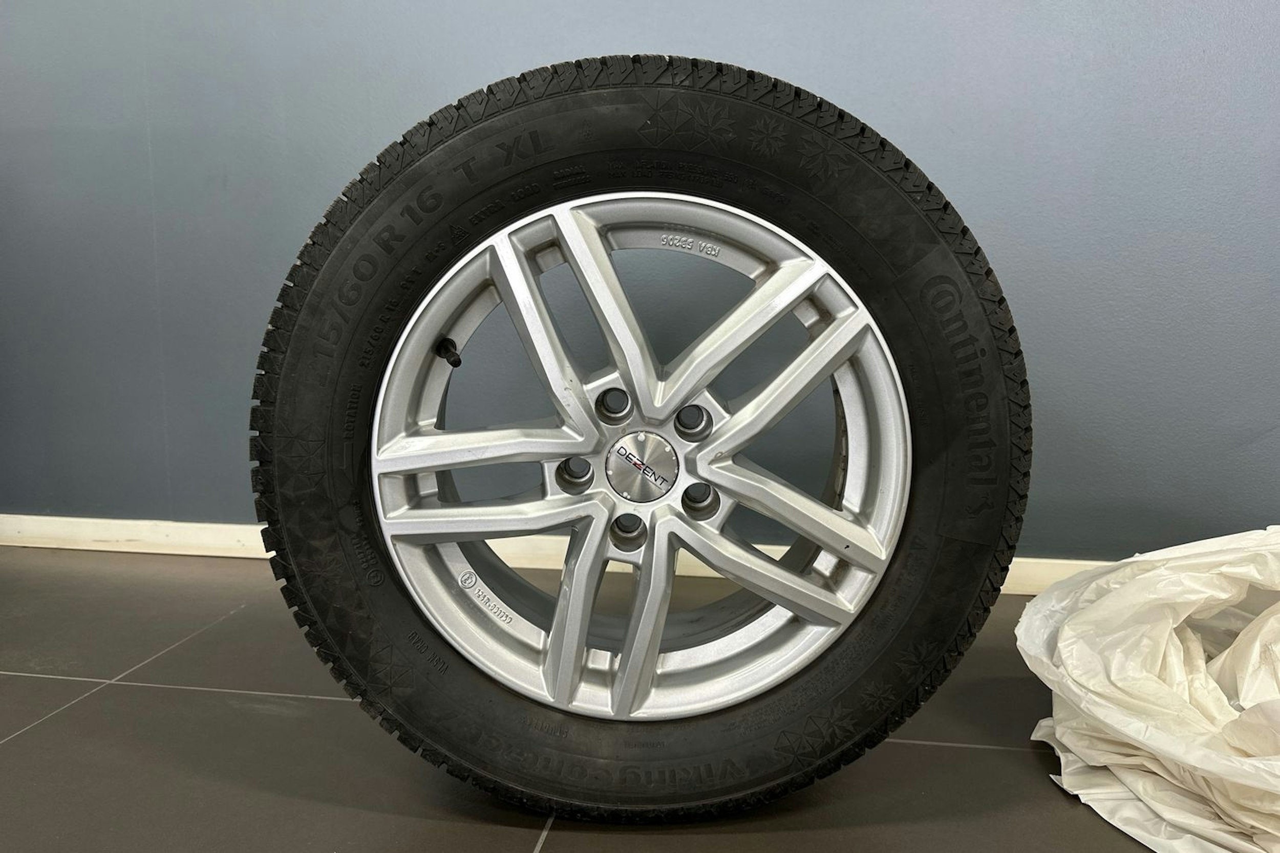 Musta Volkswagen T-Roc 2022 kuva 10.