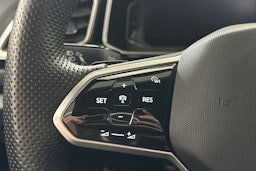 Musta Volkswagen T-Roc 2022 kuva 13.
