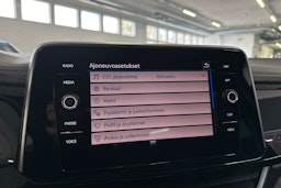 Musta Volkswagen T-Roc 2022 kuva 17.