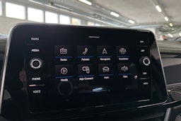 Musta Volkswagen T-Roc 2022 kuva 21.