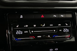Musta Volkswagen T-Roc 2022 kuva 26.