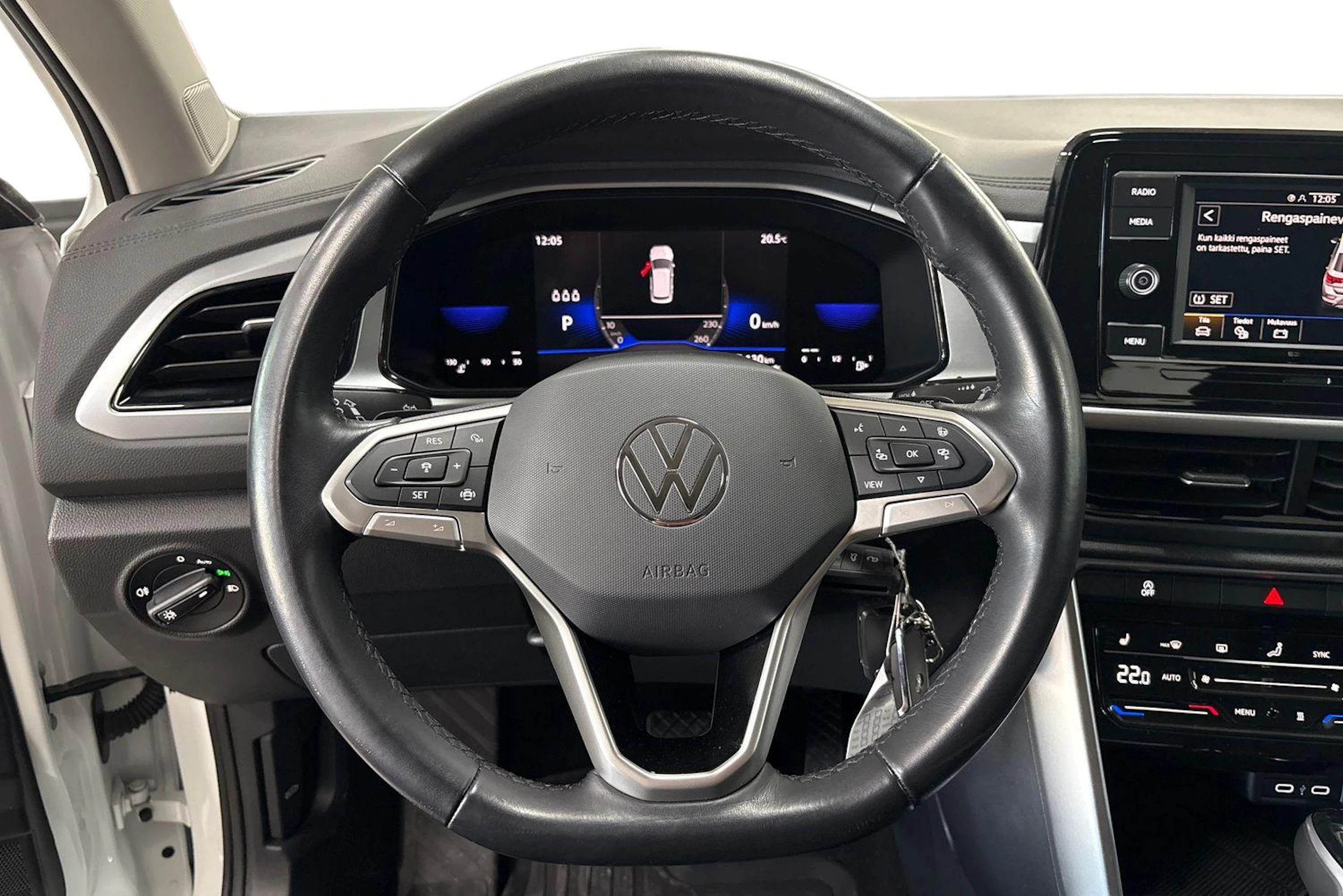 valkoinen Volkswagen T-Roc 2022 kuva 6.