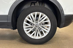 valkoinen Volkswagen T-Roc 2022 kuva 10.
