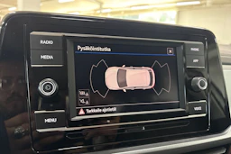 valkoinen Volkswagen T-Roc 2022 kuva 16.