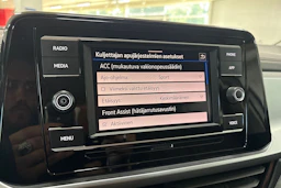 valkoinen Volkswagen T-Roc 2022 kuva 17.