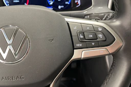 Sininen Volkswagen T-Roc 2022 kuva 12.