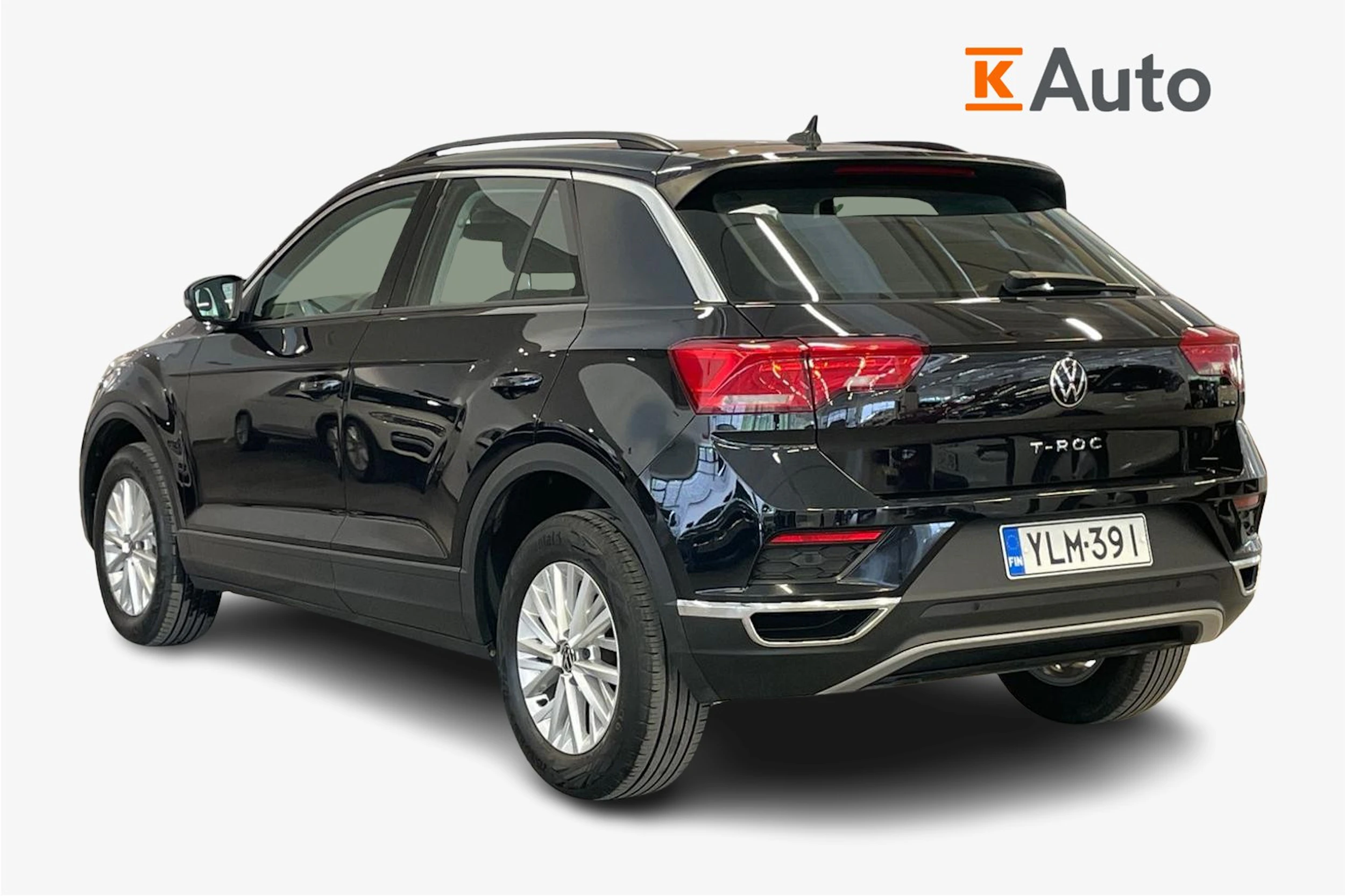 musta Volkswagen T-Roc 2022 kuva 3.