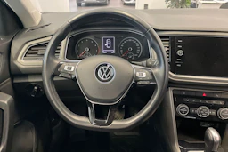 musta Volkswagen T-Roc 2022 kuva 15.