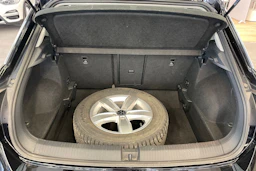 musta Volkswagen T-Roc 2022 kuva 16.