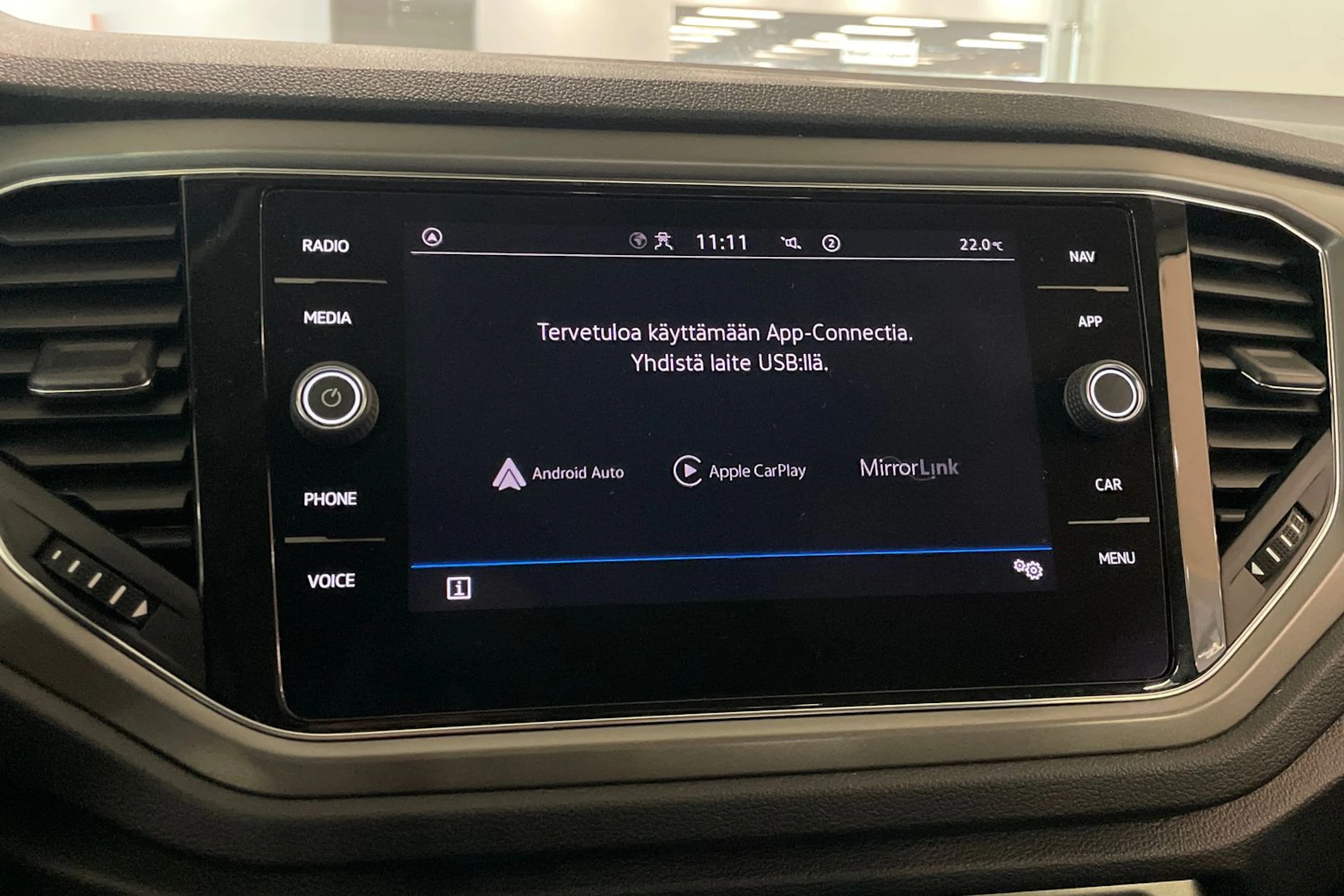 musta Volkswagen T-Roc 2022 kuva 20.
