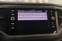 musta Volkswagen T-Roc 2022 kuva 21.
