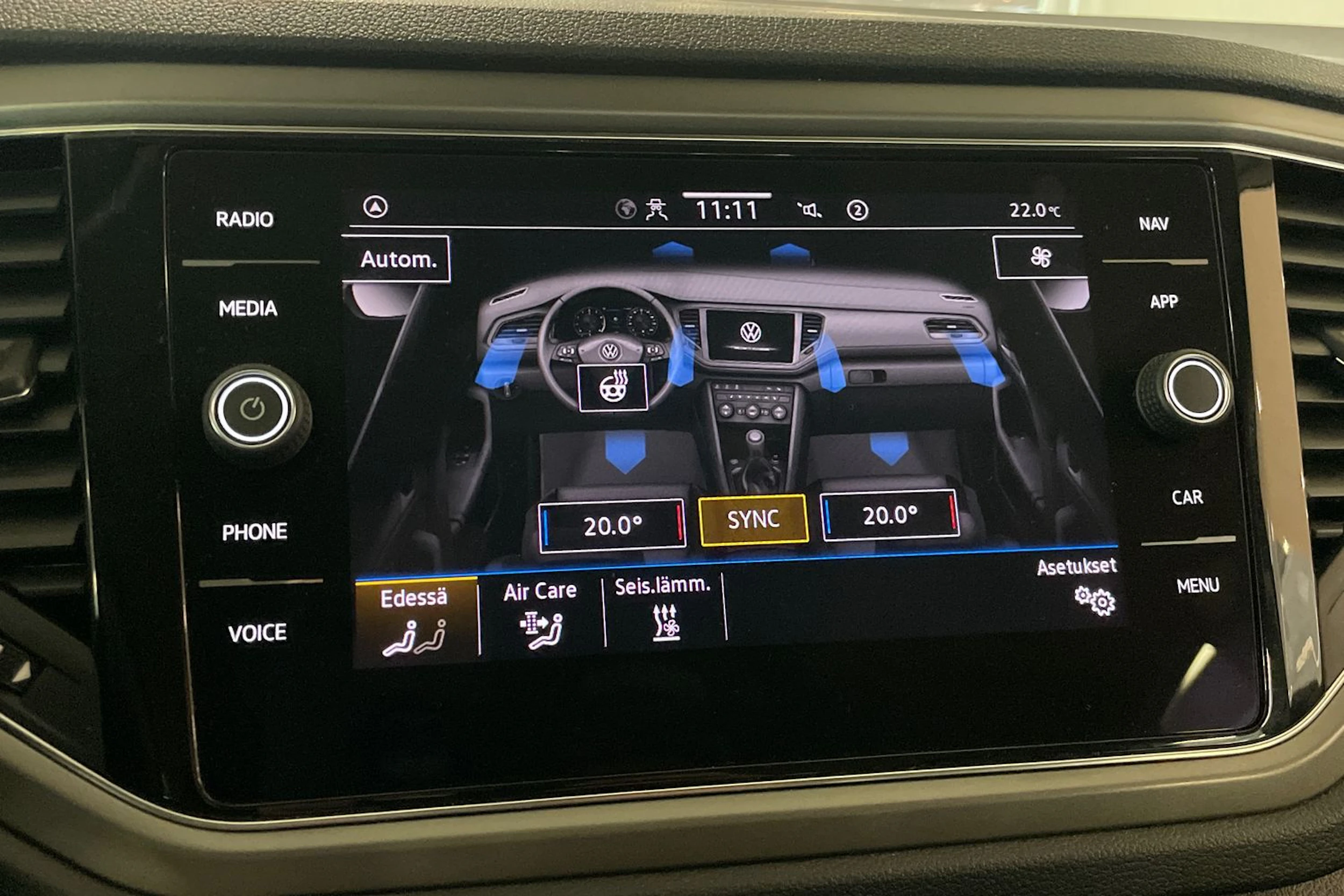 musta Volkswagen T-Roc 2022 kuva 23.