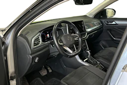 sininen Volkswagen T-Roc 2022 kuva 3.