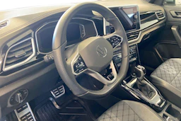 harmaa Volkswagen T-Roc 2022 kuva 8.