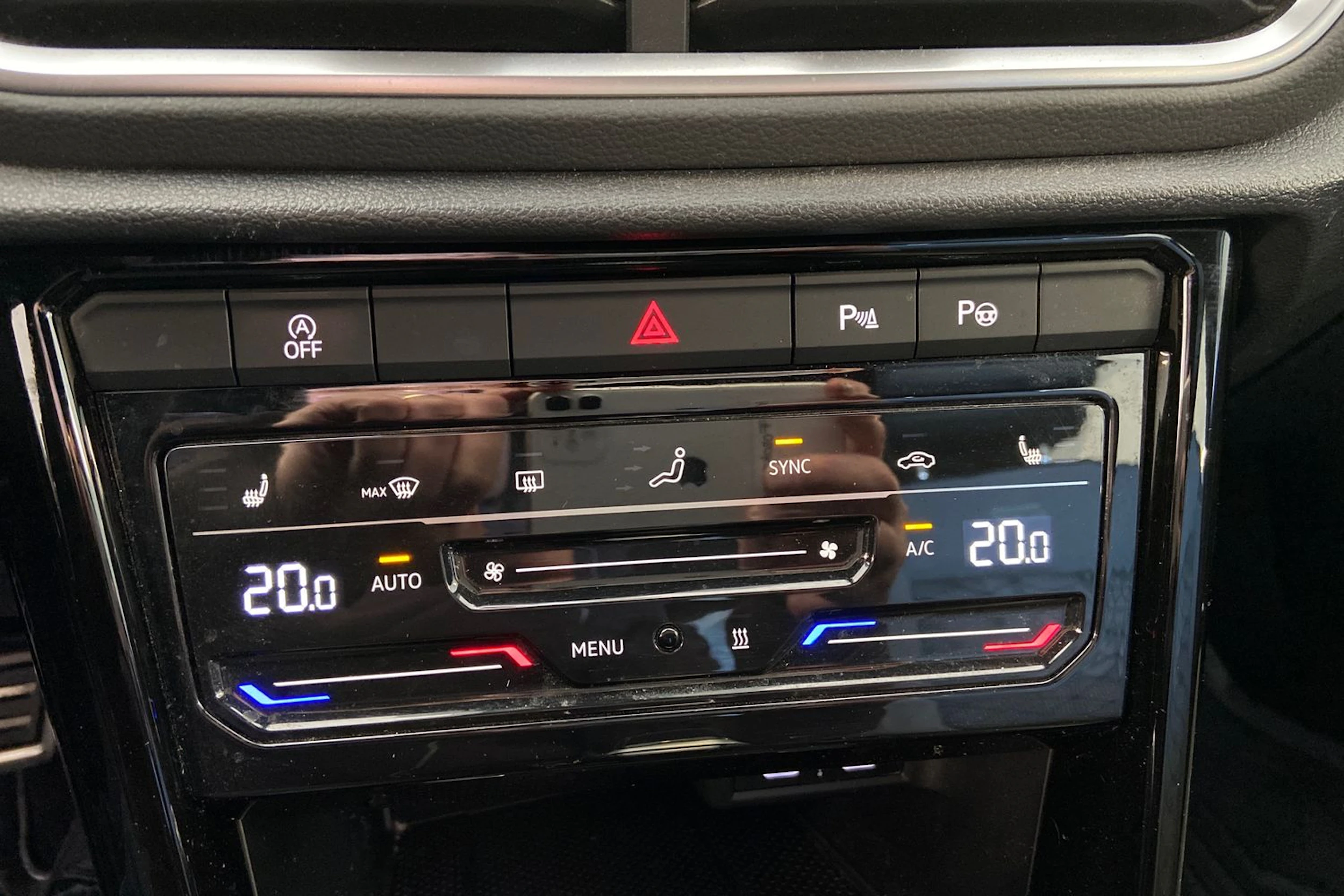 harmaa Volkswagen T-Roc 2022 kuva 17.