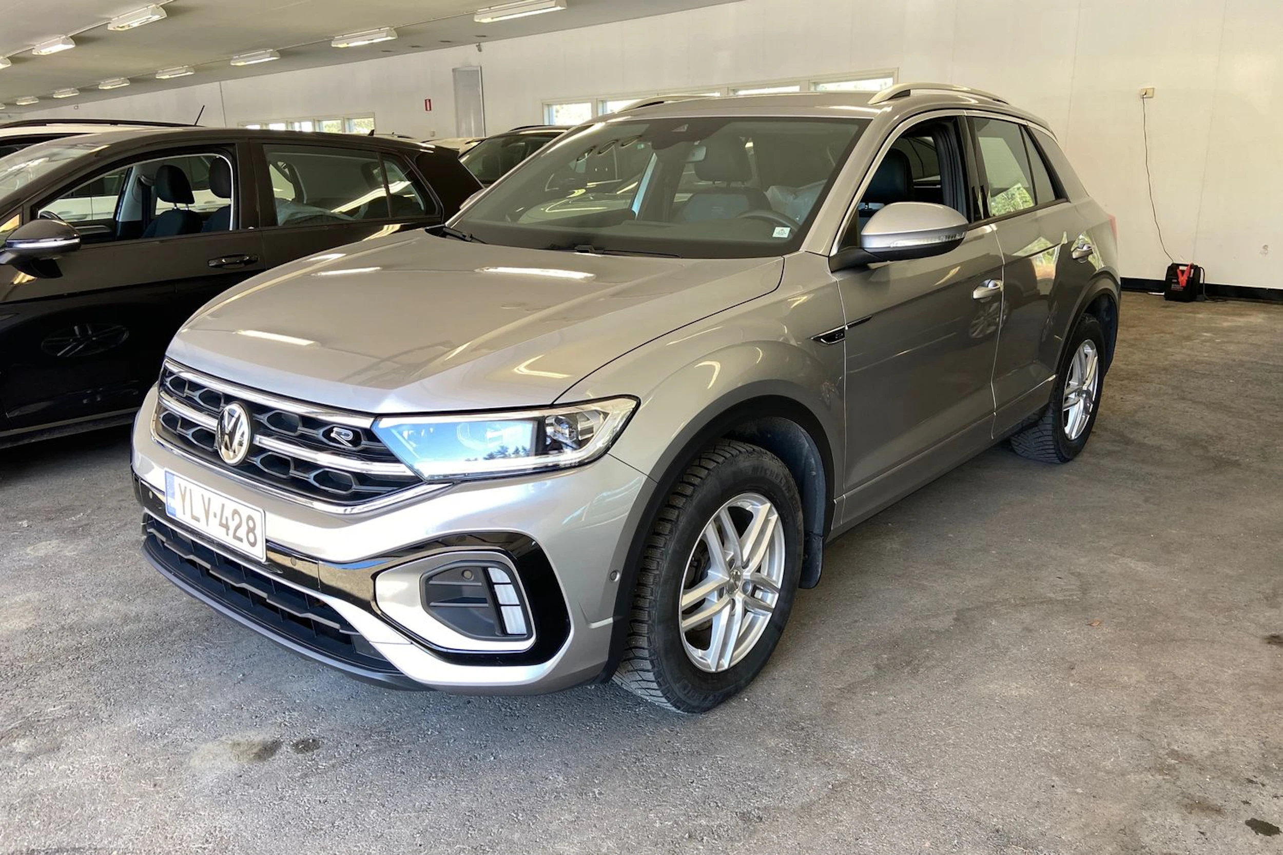 harmaa Volkswagen T-Roc 2022 kuva 19.