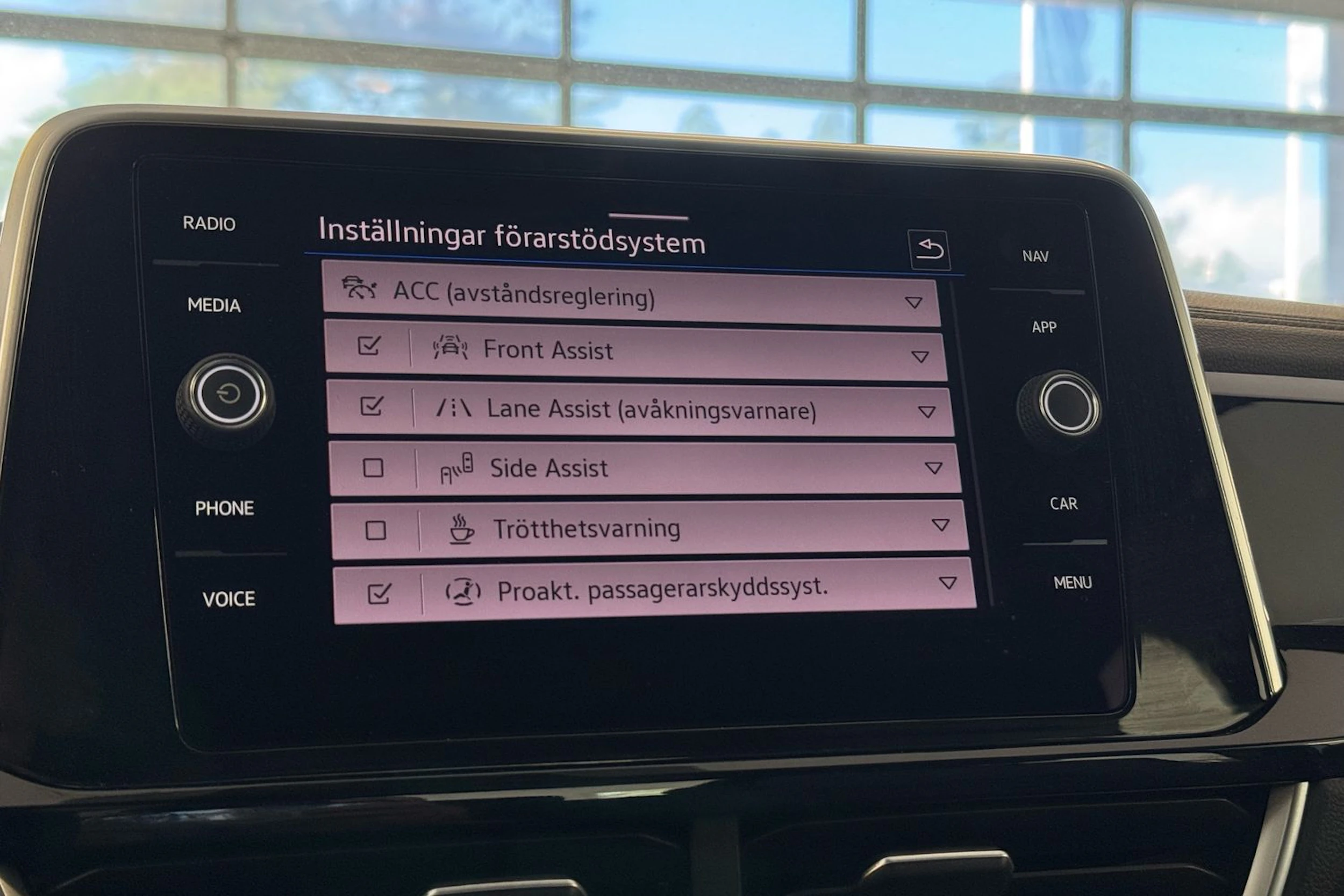harmaa Volkswagen T-Roc 2022 kuva 23.