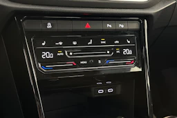 harmaa Volkswagen T-Roc 2022 kuva 26.