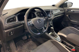 musta Volkswagen T-Roc 2022 kuva 3.