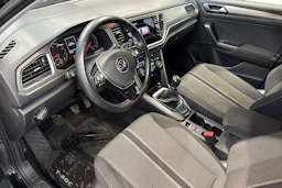 musta Volkswagen T-Roc 2022 kuva 3.