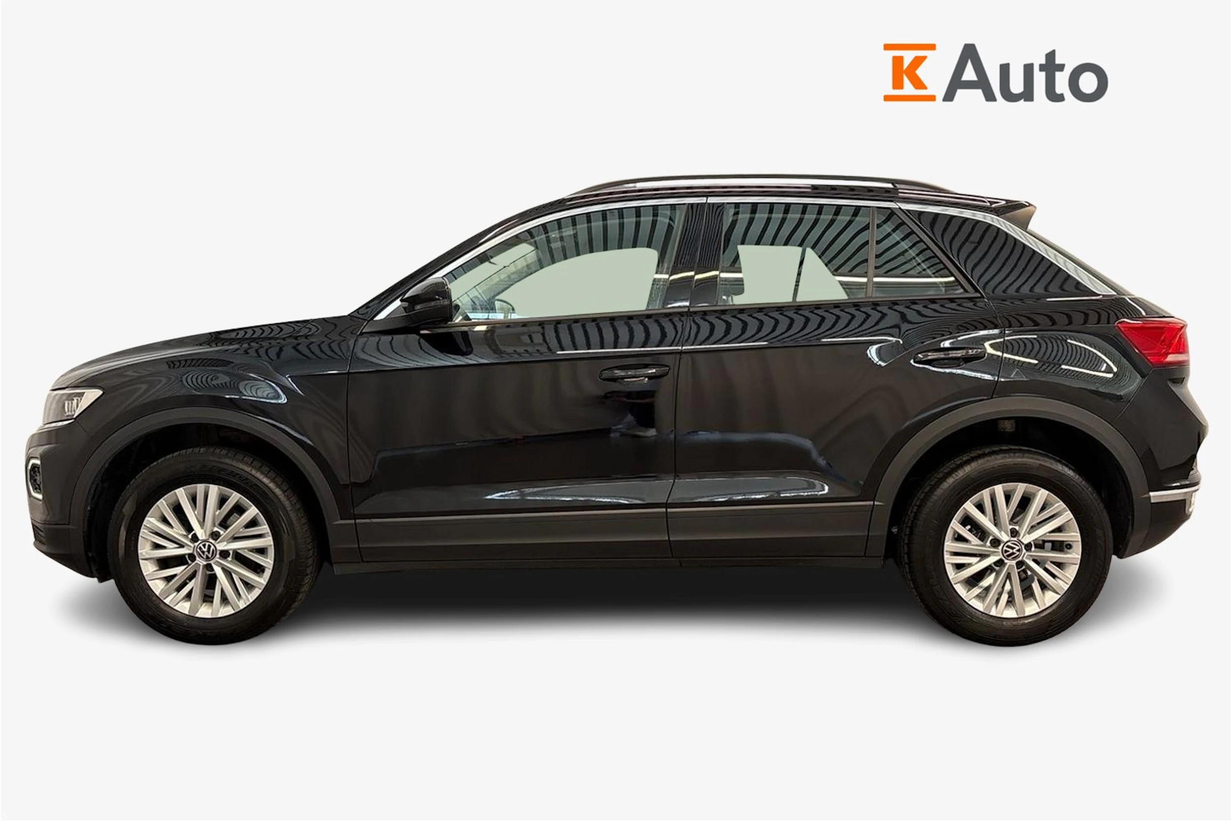 musta Volkswagen T-Roc 2022 kuva 5.