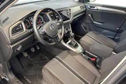 musta Volkswagen T-Roc 2022 kuva 6.