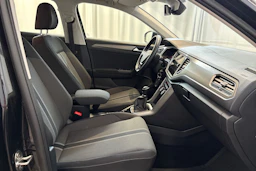 musta Volkswagen T-Roc 2022 kuva 12.