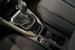musta Volkswagen T-Roc 2022 kuva 24.