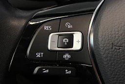 musta Volkswagen T-Roc 2022 kuva 25.