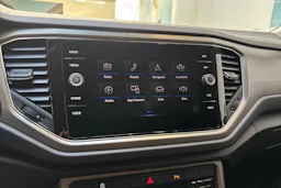 Valkoinen Volkswagen T-Roc 2022 kuva 20.