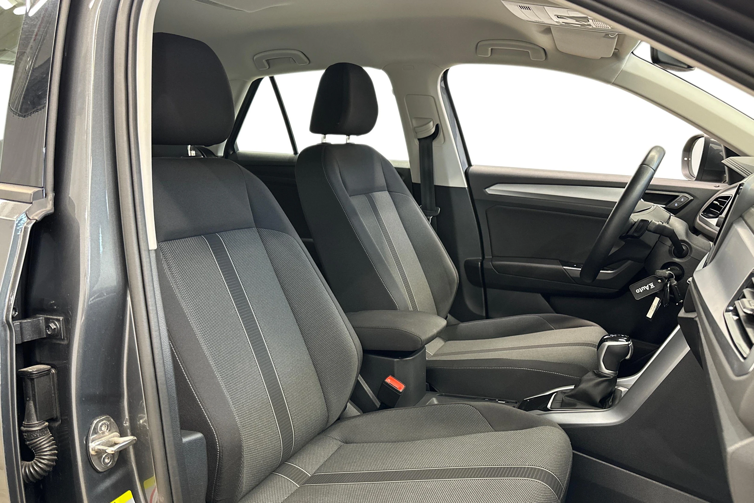 harmaa Volkswagen T-Roc 2022 kuva 7.