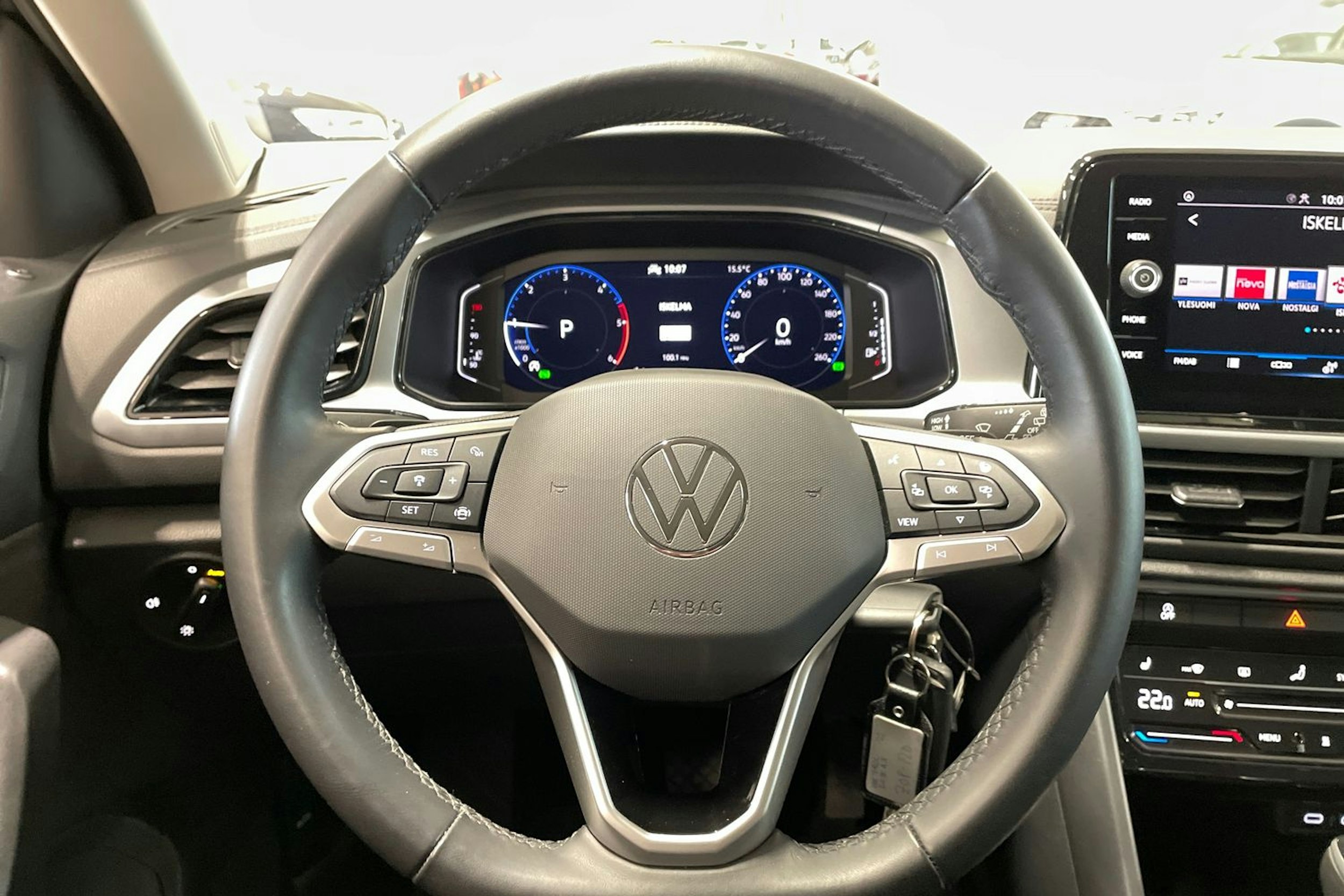 met. musta Volkswagen T-Roc 2022 kuva 15.