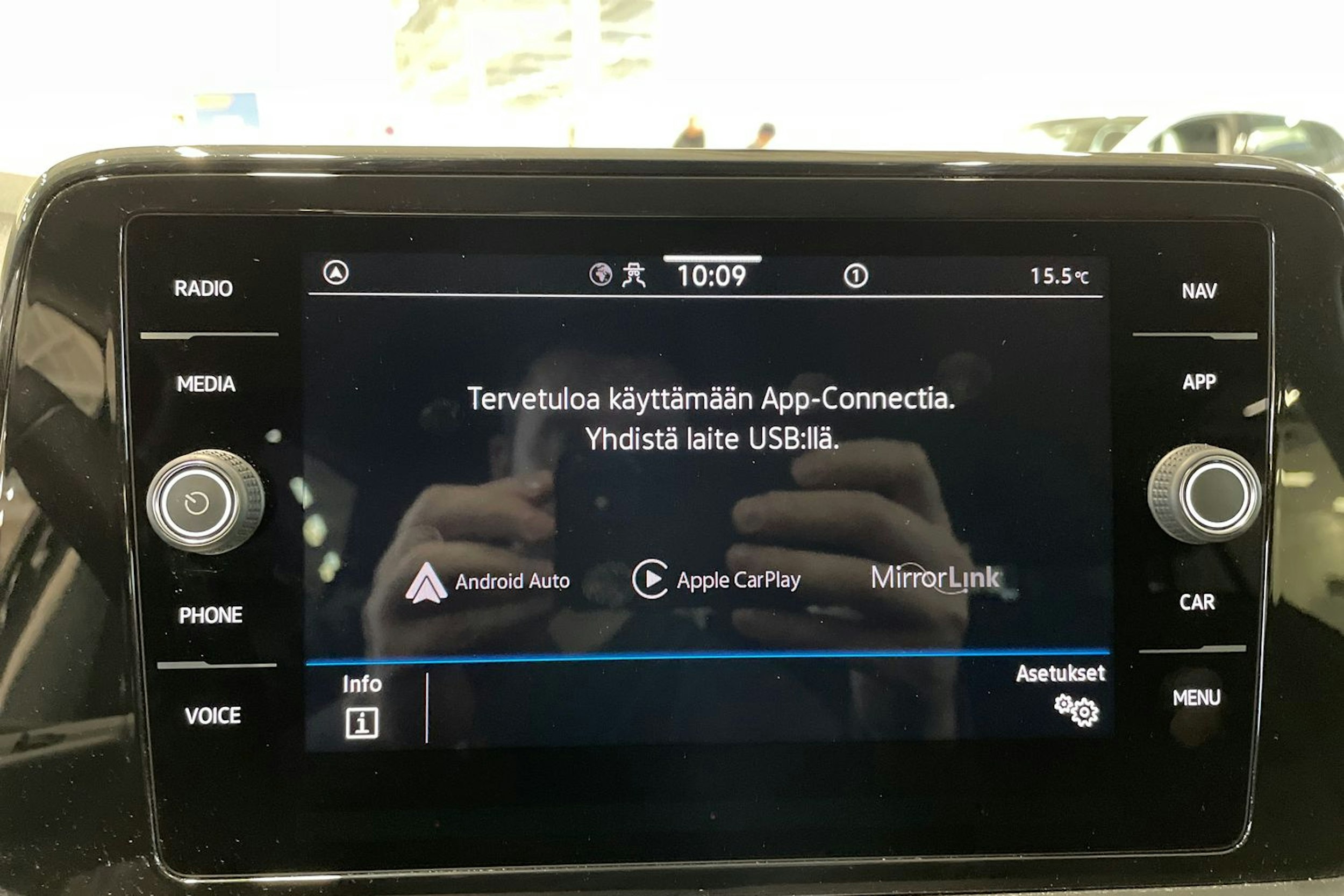 met. musta Volkswagen T-Roc 2022 kuva 26.