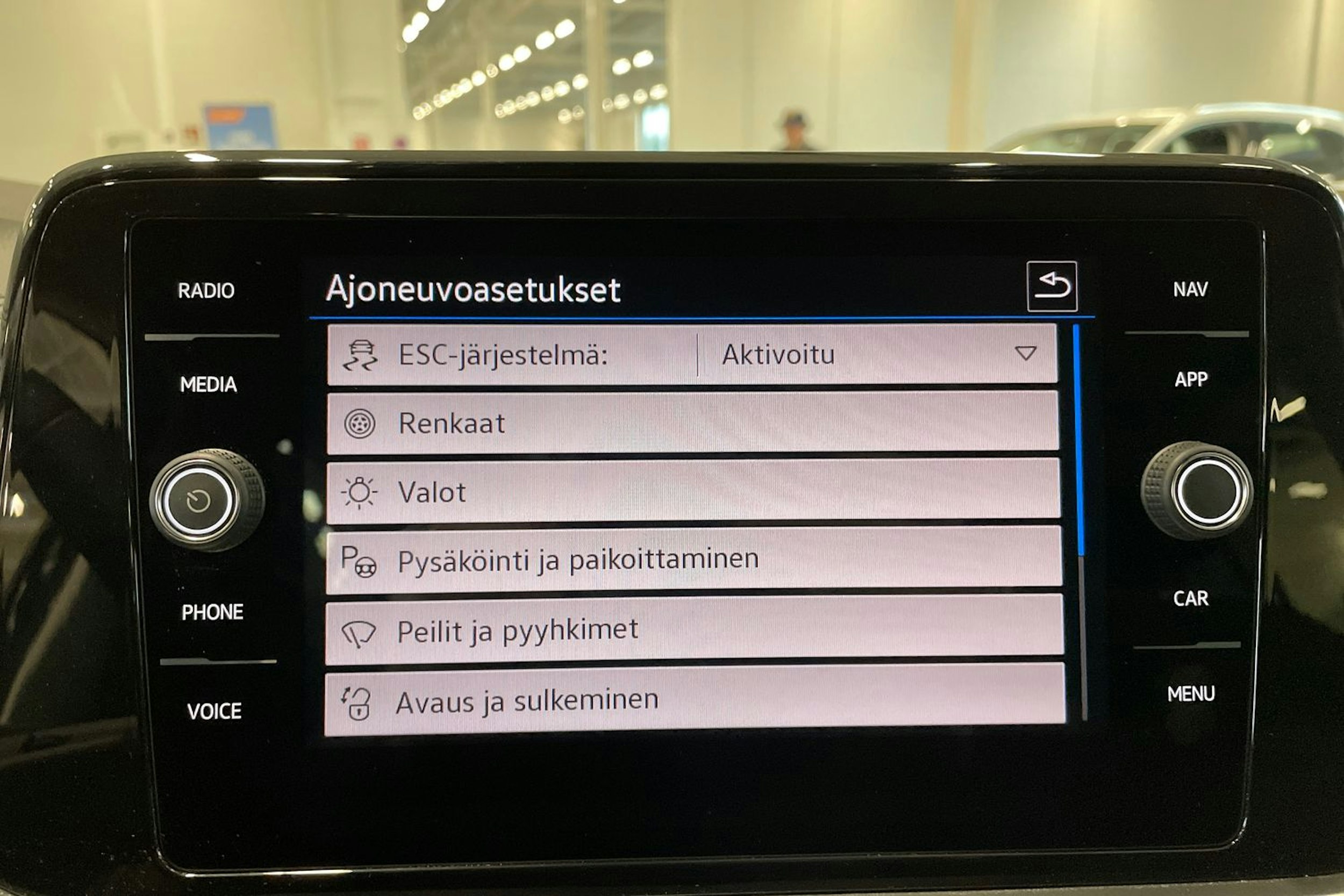 met. musta Volkswagen T-Roc 2022 kuva 27.