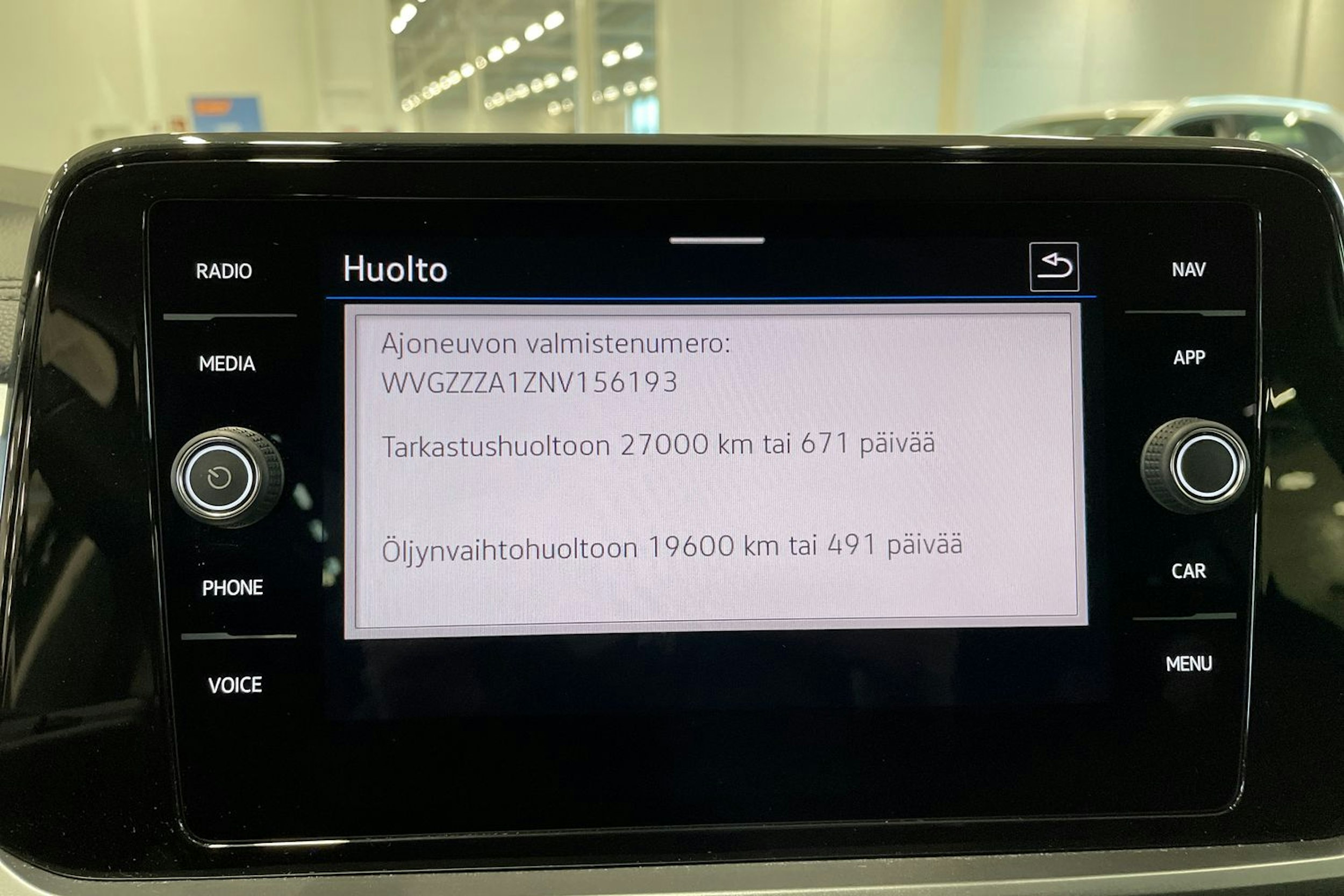 met. musta Volkswagen T-Roc 2022 kuva 28.