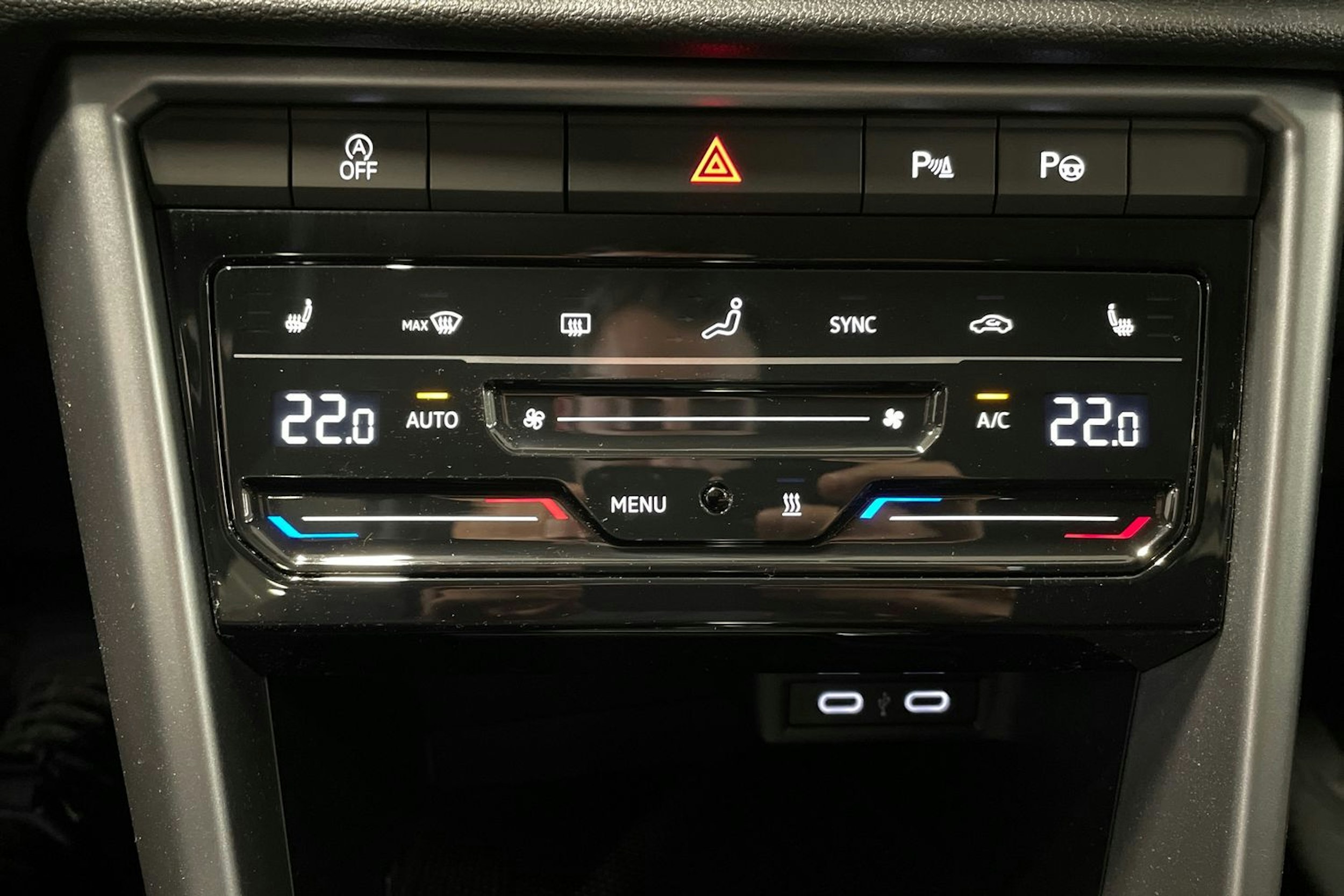 met. musta Volkswagen T-Roc 2022 kuva 30.