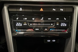 met. musta Volkswagen T-Roc 2022 kuva 30.