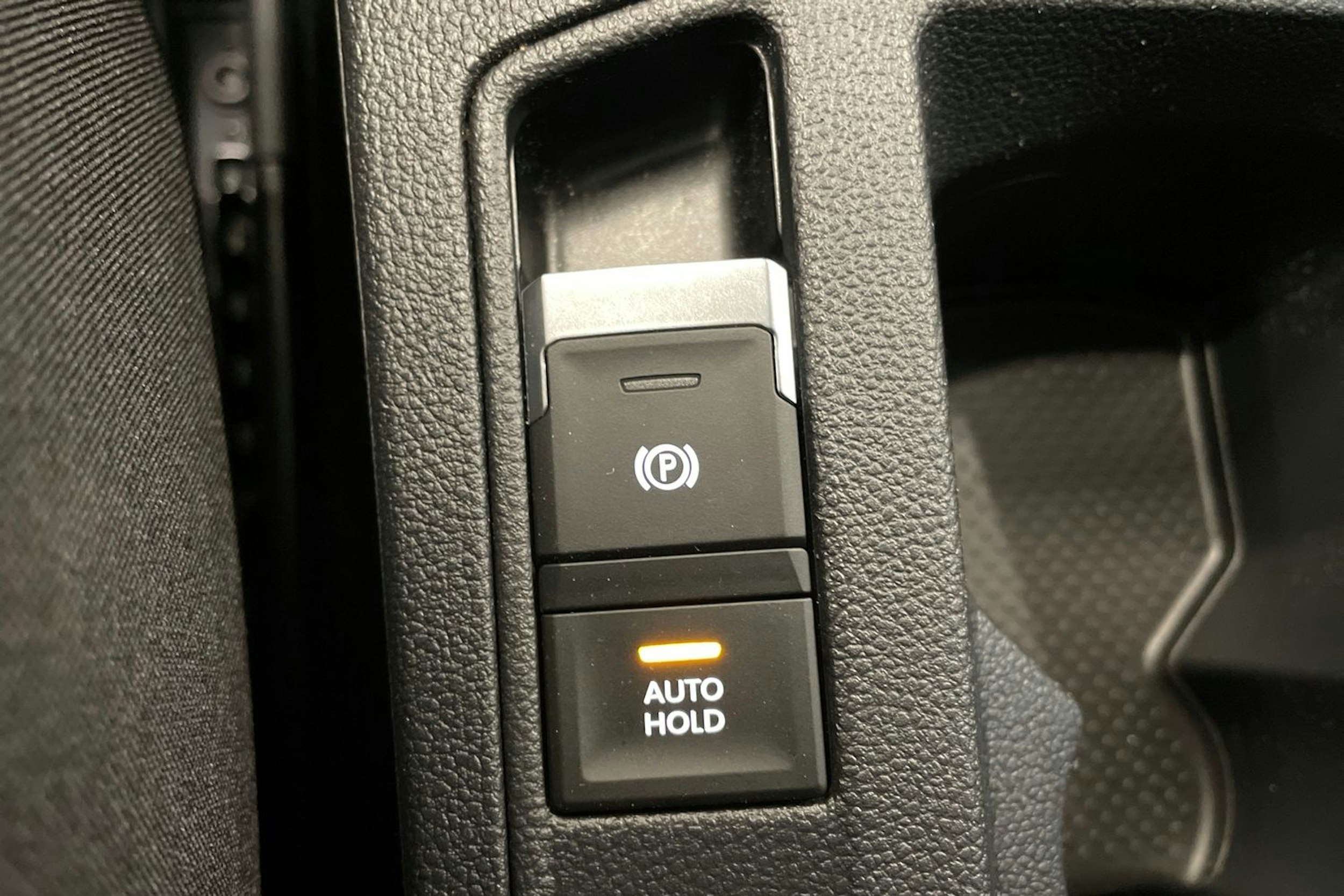 met. musta Volkswagen T-Roc 2022 kuva 32.
